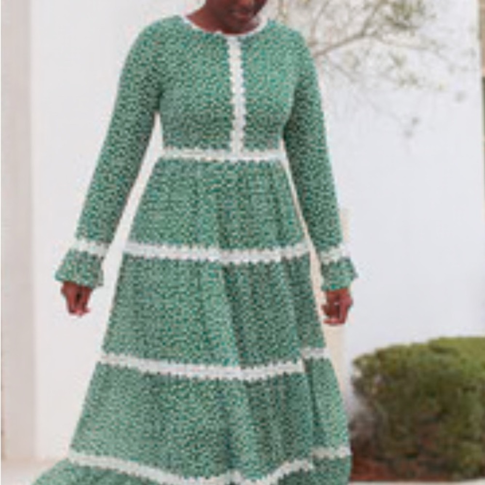 ISO!!! IN SEARCH OF!! Dainty Jewells Green and White Long Sleeve Dress